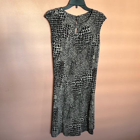Women’s cocktail dress - animal print Med - Picture 1 of 8